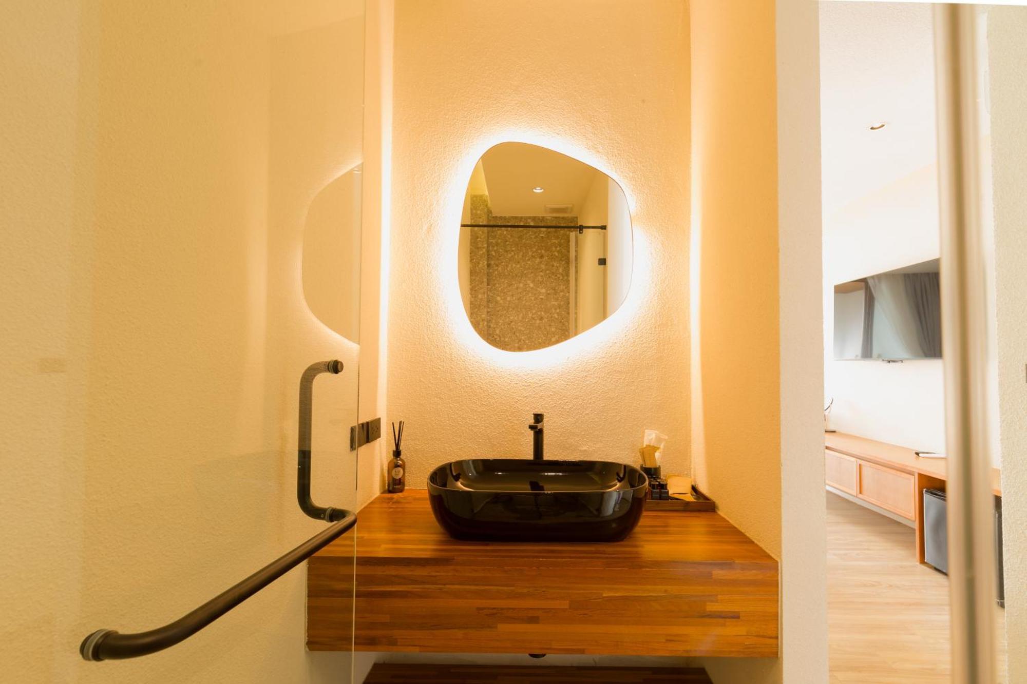 Tasana Bar And Luxury Resort Κο Λαρν Εξωτερικό φωτογραφία
