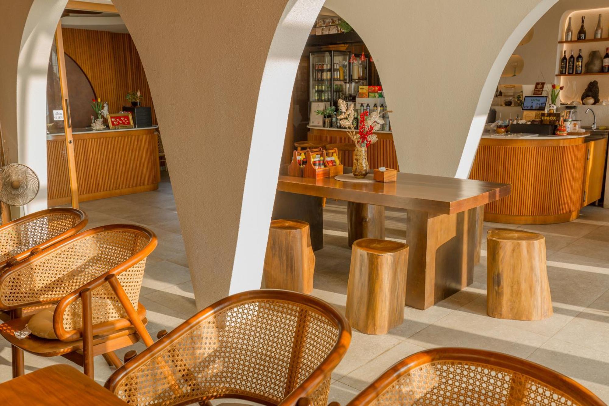 Tasana Bar And Luxury Resort Κο Λαρν Εξωτερικό φωτογραφία