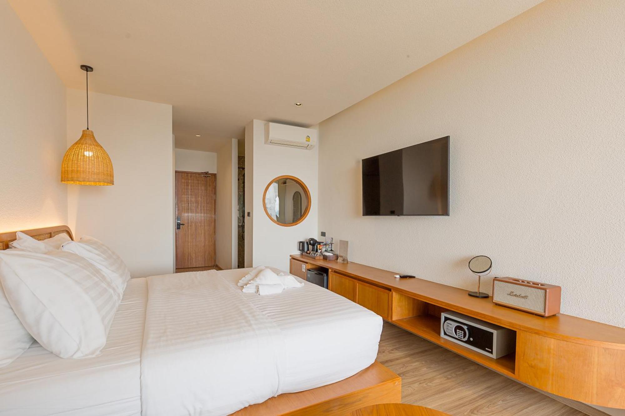 Tasana Bar And Luxury Resort Κο Λαρν Εξωτερικό φωτογραφία